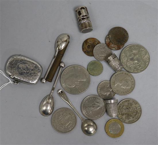 Mixed small silver, coins, vesta etc